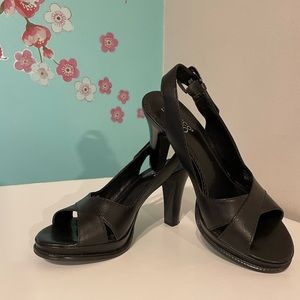 Shoes size 9